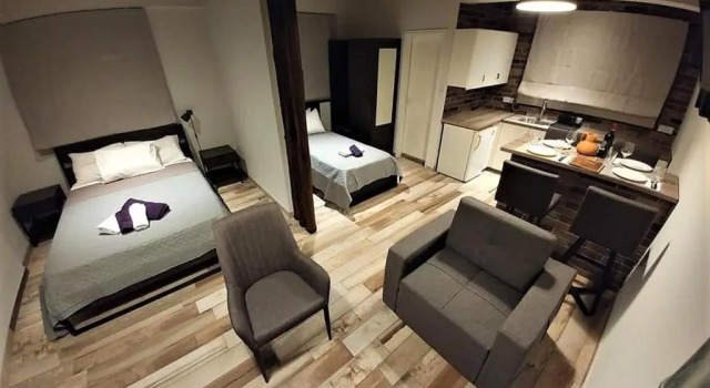 Deluxe kamer Perneia Rooms