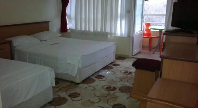 Трёхместный номер Standard с балконом Defne Prenses Hotel