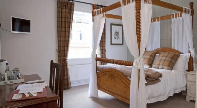 The Three Tuns Hotel, Varaa Hotelli 3 tähden hotellit kohteessa Merseyside, 3*