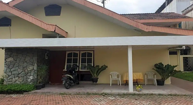 OYO Life 2604 Elicia Kost, Rezerwuj Hotel Medan Sumatra