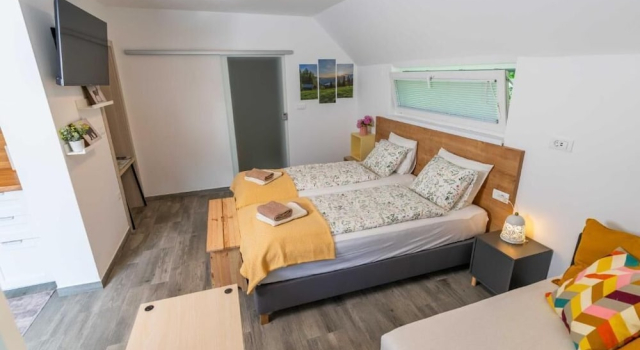 Studio Maria with Free Parking