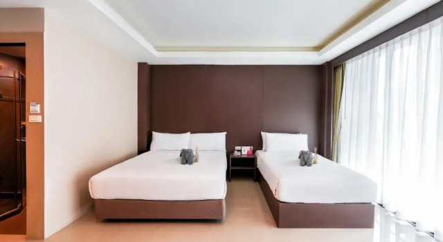 Трёхместный номер Superior GLOW Pattaya