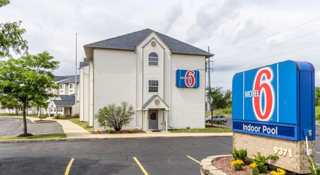 Motel 6-Streetsboro, OH, Book Motel Streetsboro Ohio