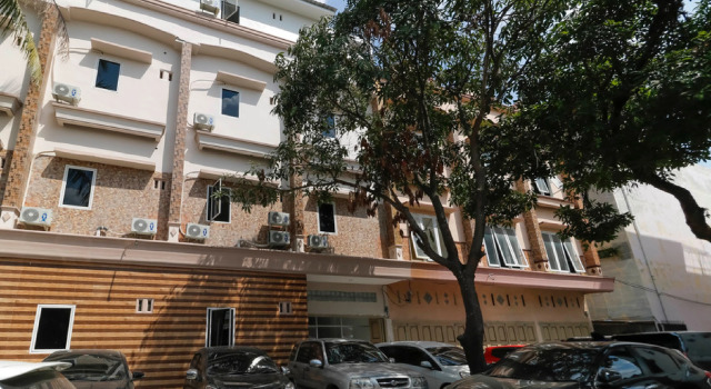 RedDoorz Plus near RS Royal Prima, Rezerwuj Hotel Medan Sumatra