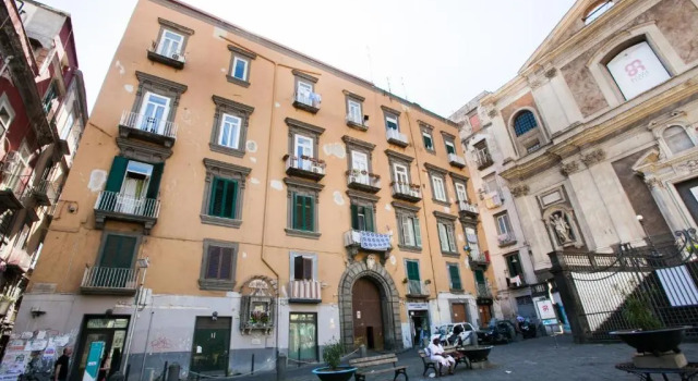 Largo Donnaregina Home