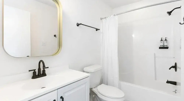 Коттедж Whispering Woods Retreat Branson
