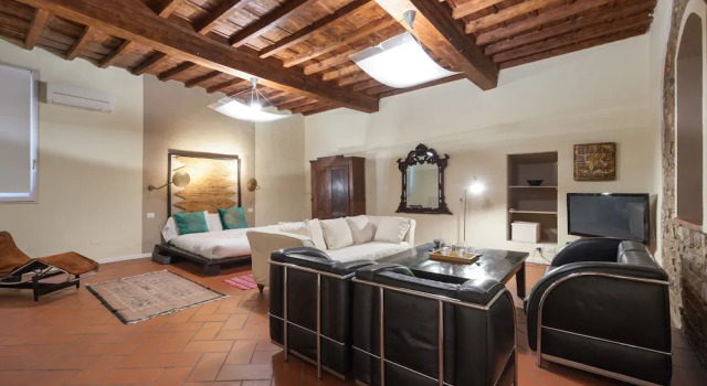 Short-let Florence Charming Suite