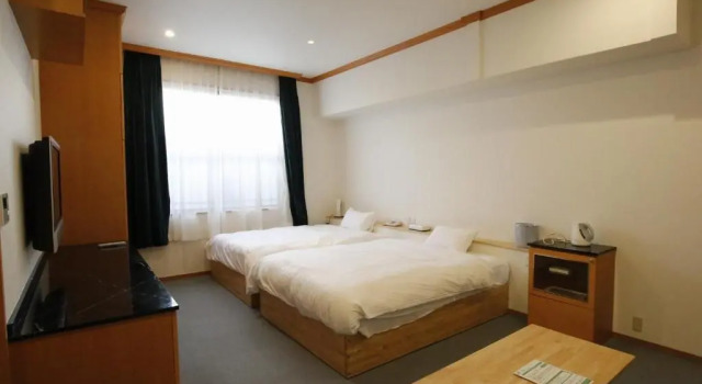 Шестиместный номер Standard Awajishima Hotel Lodge GREEN COZY