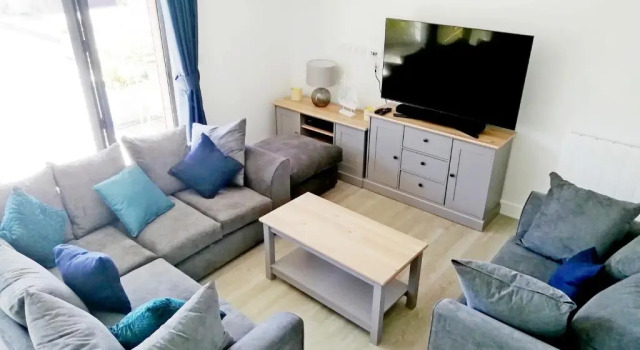 2 Challacombe - Luxury Apartment at Byron Woolacombe, only 4 minute walk to Woolacombe Beach!, Book Lejlighed Hoteller i Woolacombe med pool, nær Combesgate Beach, Swimmingpool