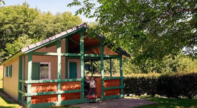 chalets19hameauxduperrier.com, Rezerwuj Chalet Wille w Correze, Willa