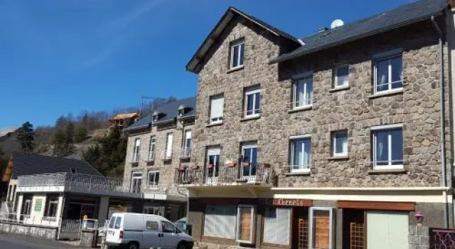 Les Chenets