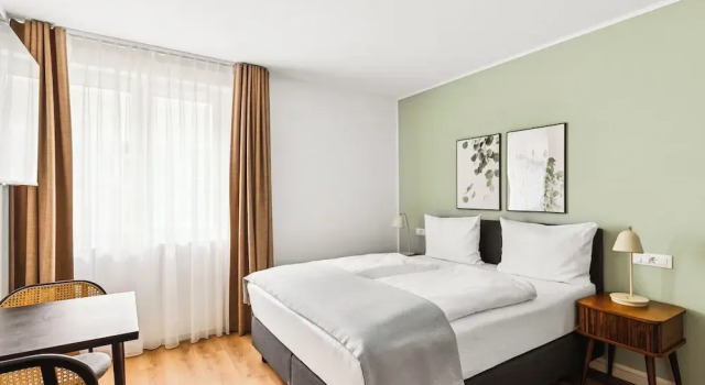 Двухместный люкс Limehome Karlsruhe Kaiserstraße