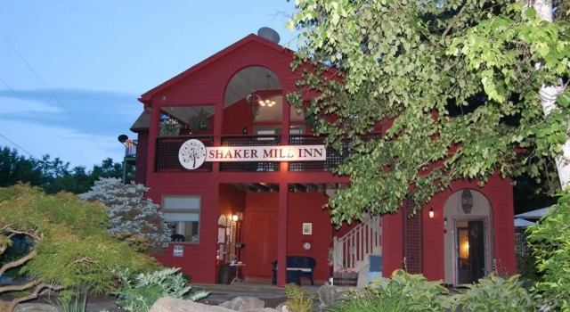 Shaker Mill Inn, Забронировать Отель «постель и завтрак» Уэст-Стокбридж Bousquet Ski Area