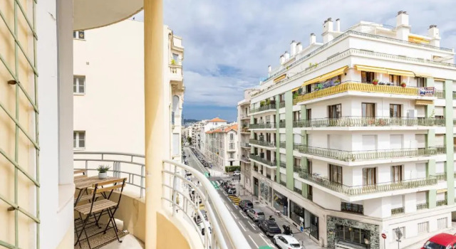 Large 2 Bdrs apartment Down Town - AC, Забронировать Апартаменты/квартира Ницца Приморские Альпы, рядом с Музей Массена