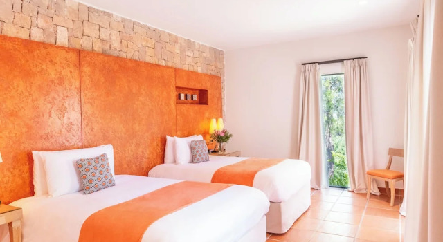 Двухместный люкс Premier с балконом Terre Blanche Hotel Spa Golf Resort