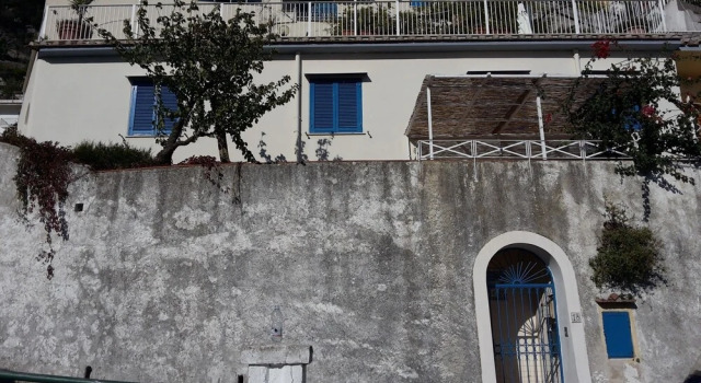 House With 2 Bedrooms in Albori di Vietri sul Mare, With Wonderful sea