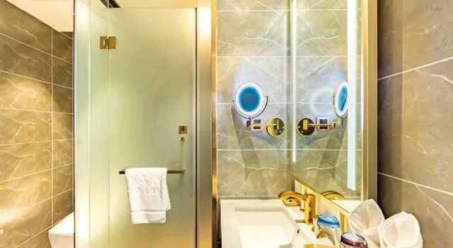 Двухместный люкс Standard James Joyce Coffetel Hotel (Beijing Jianguomen Subway Station Beijing Railway Station)