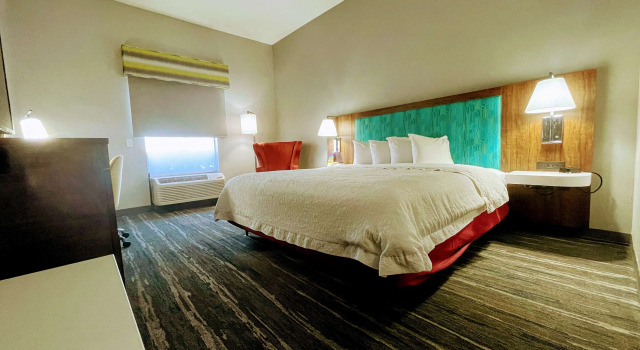 Hampton Inn & Suites Pensacola-University Mall, Book Hotel Hoteller i Ferry Pass med parkering, Parkering