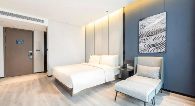 Двухместный номер Standard с видом на город Atour Hotel Zhengzhou East Station Longzi Lake