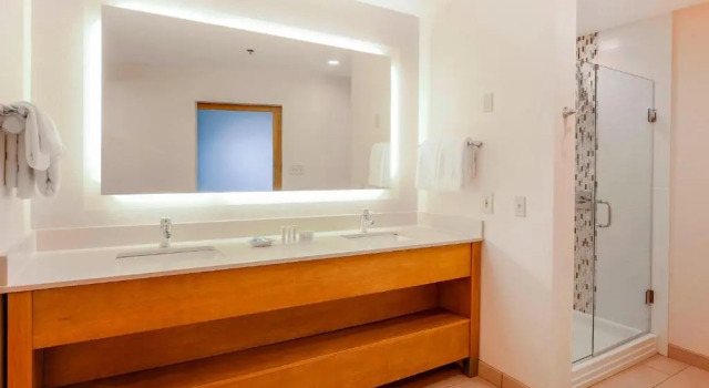 Номер Standard Courtyard by Marriott San Diego Del Mar/Solana Beach