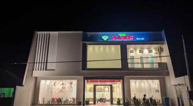 Almas Syariah Guesthouse, Prenota Affittacamere Hotel a Kalimantan con parcheggio, Parcheggio