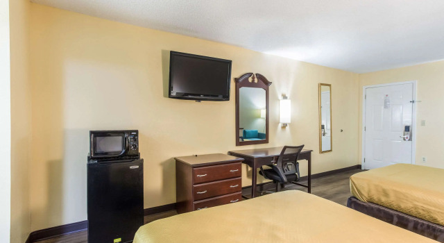 Standard- firedobbelt værelse Econo Lodge Clinton - Jackson West