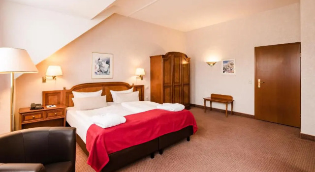 Двухместный номер Standard Das 53°Hotel