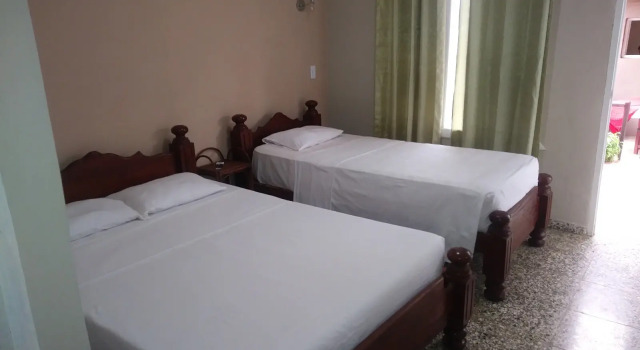Hostal Leonel Millo