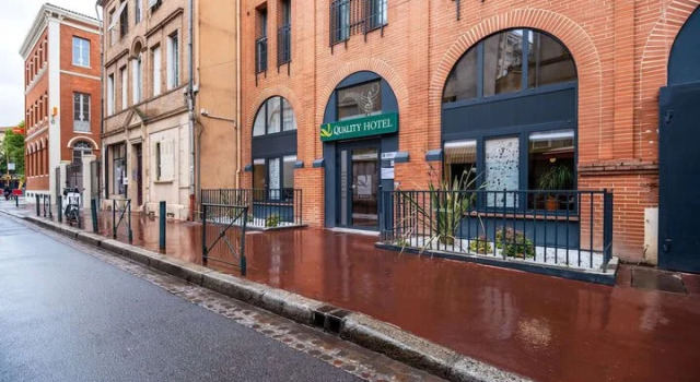 Трёхместный люкс Дуплекс Quality Hotel Toulouse Centre