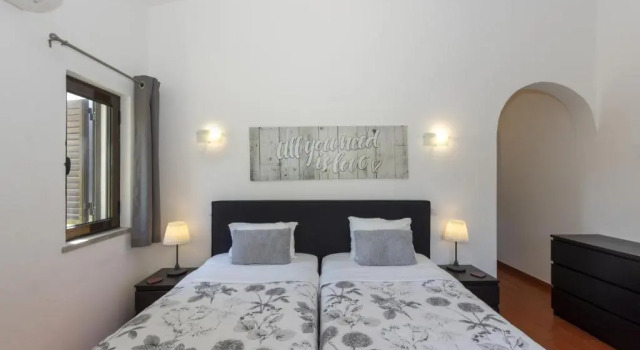 Вилла с 3 комнатами с видом на сад Rocha Brava Village Resort