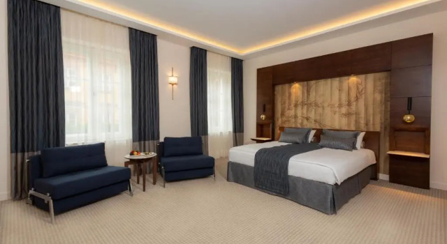 Семейный номер Standard Mamaison Le Regina Boutique Hotel