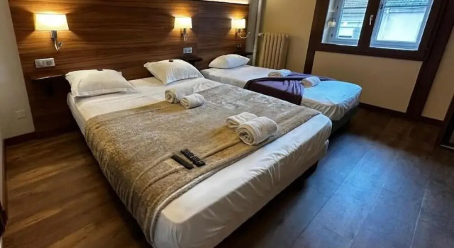 Трёхместный номер Comfort Hôtel Terminus - Pizzeria Pizza gogo - salle de sport - face à la gare