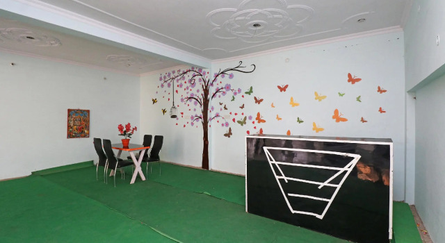 SPOT ON 31021 Hotel Prayag Raj