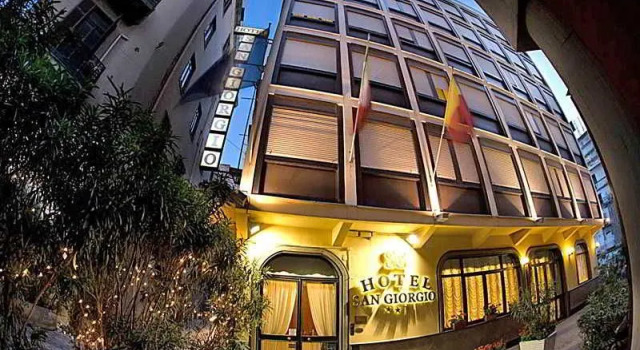 Hotel San Giorgio, Забронировать Отель Отели Неаполя 3 звезды, рядом с Кафедральный собор Неаполя, 3*