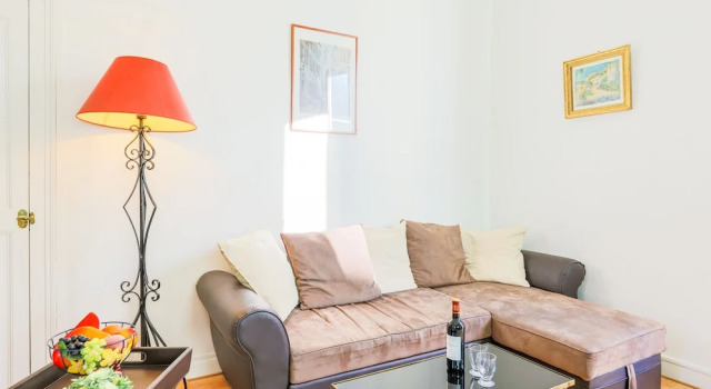 Via Italia AP1054 by Riviera Holiday Homes, Забронировать Отель Ницца Приморские Альпы, рядом с Набережная Соединенных Штатов