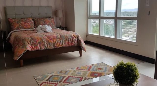 Номер Standard c 1 комнатой с балконом Mactan Newtown with Ocean View