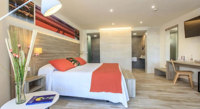 Полулюкс Hotel Levante