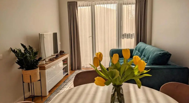 Апартаменты c 1 комнатой Seaside bungalow Juura at Albatross, Kesterciems with garden, spa and pool
