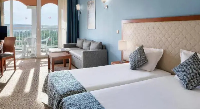 Двухместный номер Standard с балконом и с красивым видом из окна Sol Luna Bay Resort