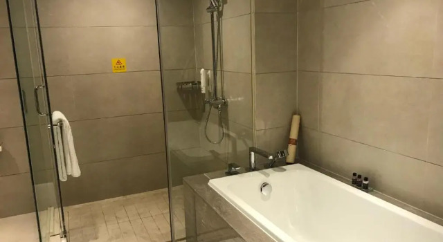 Двухместный номер Executive Zhongshan International Hotel