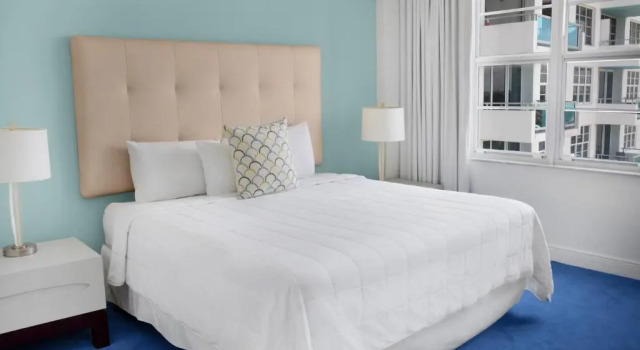 Люкс Corner Master с 2 комнатами с видом на залив Seacoast Suites on Miami Beach