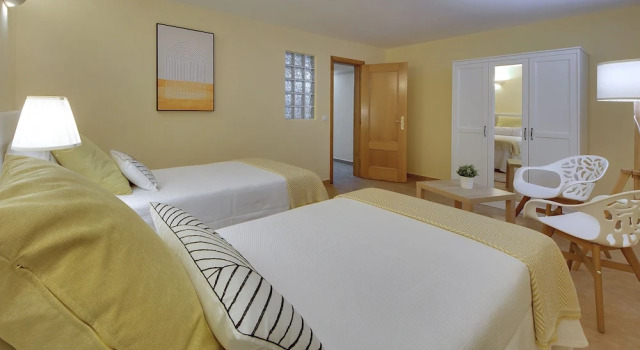 Eagle Eye Villa, Rezerwuj Willa Hotele w Algarve z parkingiem, Parking