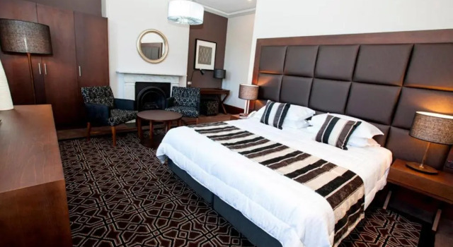 Двухместный номер Premium с балконом Avonmore On The Park Boutique Hotel