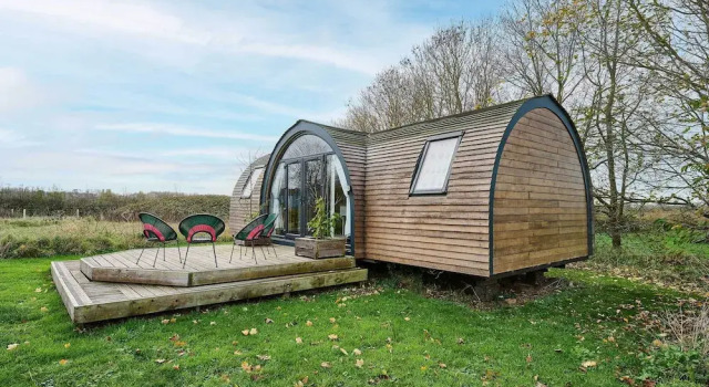 Host Stay Secret Garden, Book Feriehus Beccles 