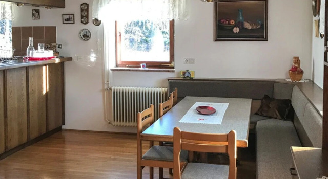 House Barbara
