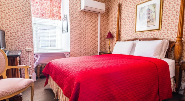 Номер 22 McGees Inn