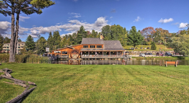 Killington Condo w/ Spa ~ 3 Miles to Ski Resort!