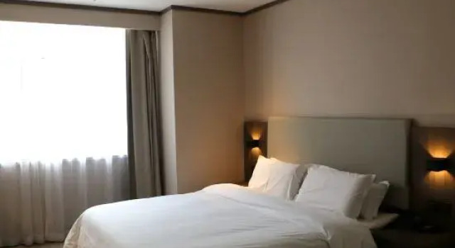 Люкс Business HanTing Hotel (Shenqiu Renmin Avenue)