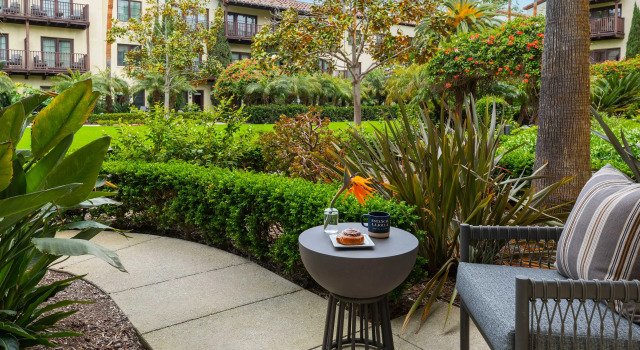 Четырёхместный номер Standard Estancia La Jolla Hotel & Spa