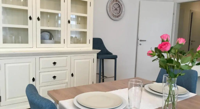 Апартаменты с 2 комнатами White Vintage Park View Apartment